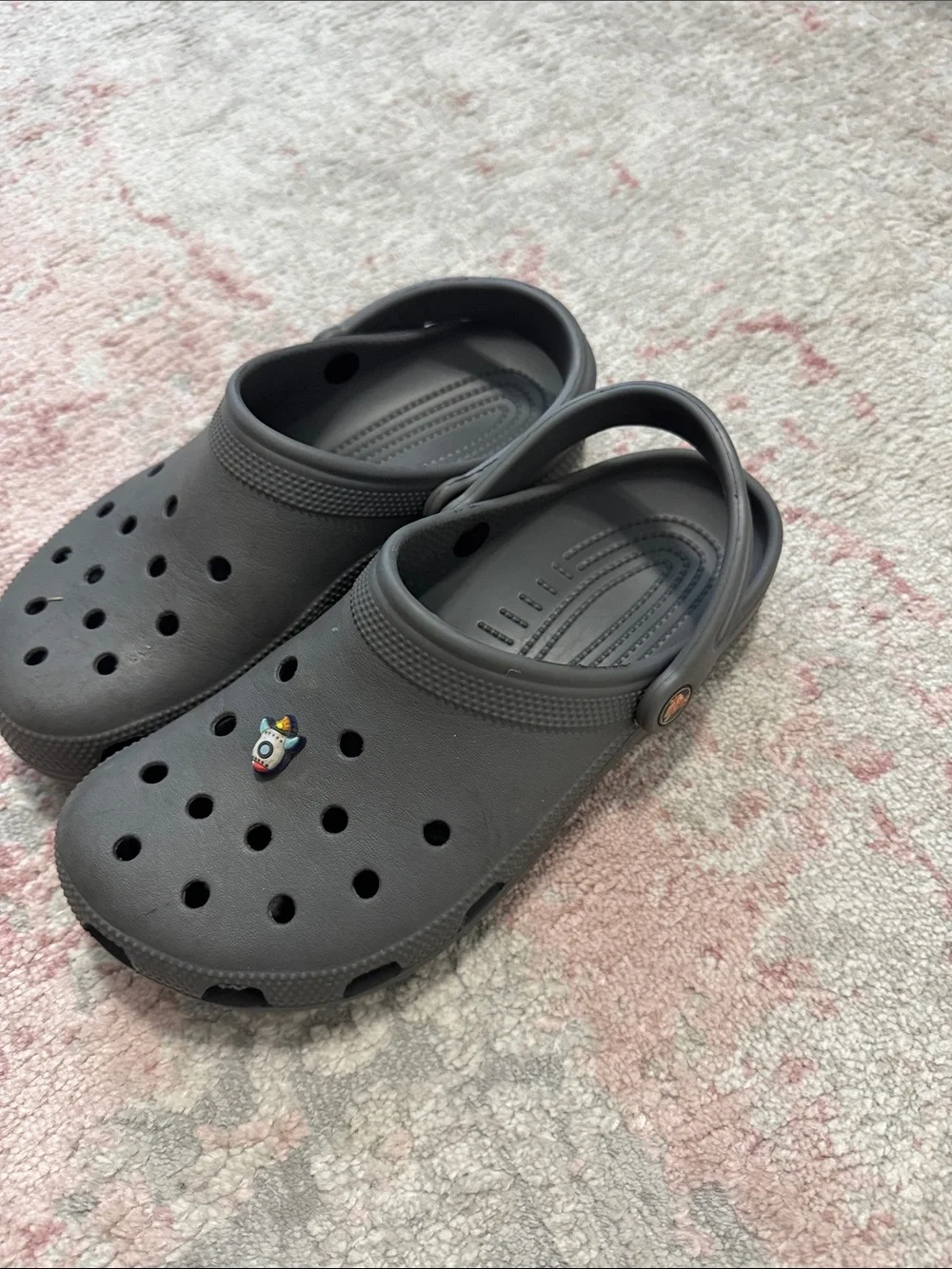Classic clogs CROCS gray. M8 or W10 with rocket Jibbitz